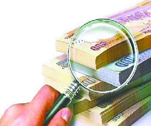 cheating case againest MP in himachal.